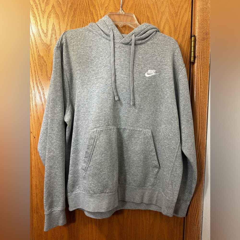 Nike Men's Gray Hoodie Sweater
